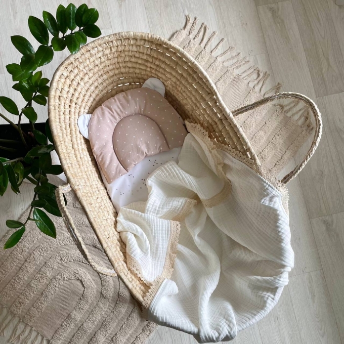 Paturica bebe din muselina cu 4 straturi si dantela, milky (5)